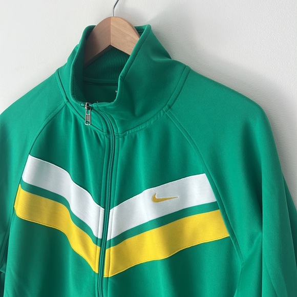 Awesome Nike Zip Up Sweater/Jacket - Size Large - Picture 2 of 5